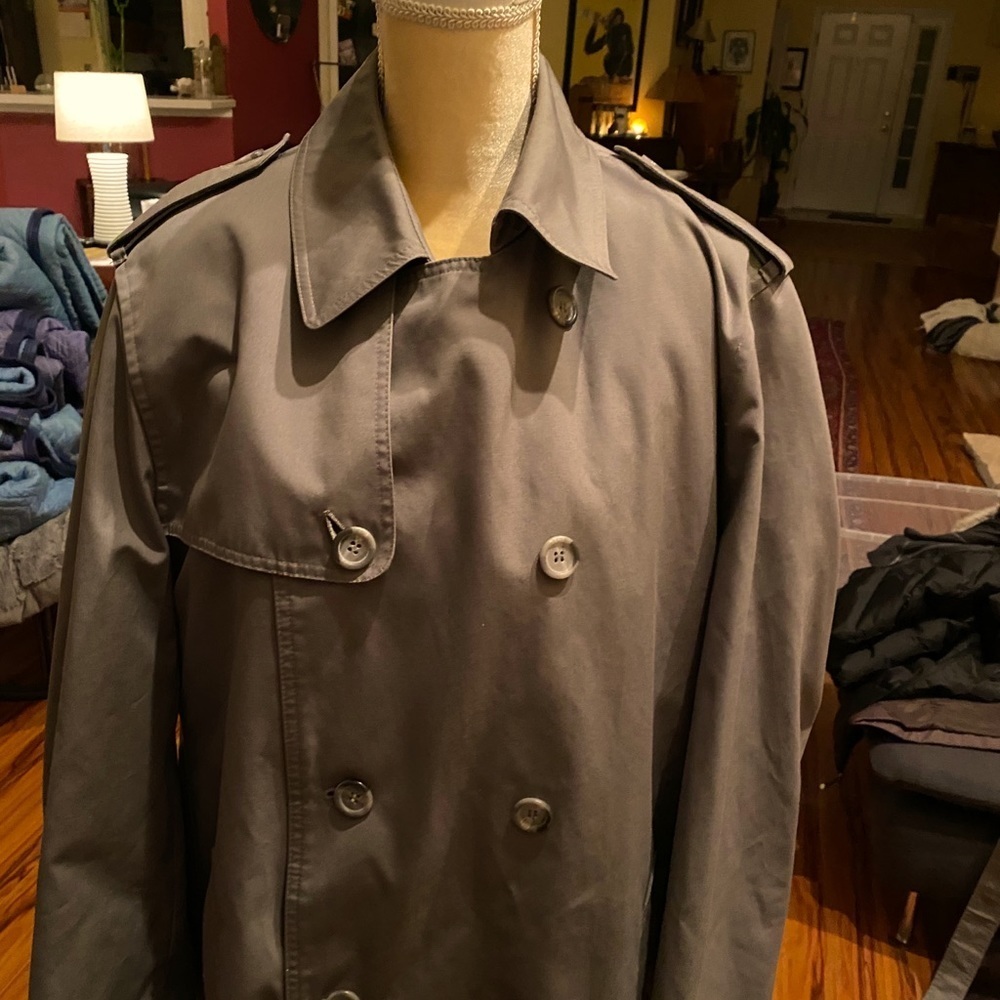 Men’s 44 Reg Lined Trench Coat by Neal Allen